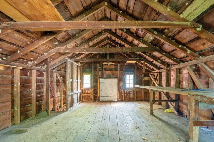 More Photos Of 17 S Chestnut St, New Paltz Storefront Retail Residential For Sale