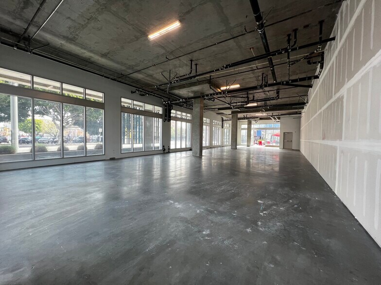 More Photos Of 555 N Spring St, Los Angeles Apartments For Lease