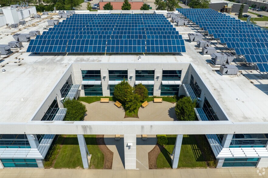 More Photos Of 600 Weber St N, Waterloo Office For Lease