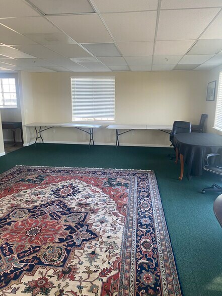 More Photos Of 5220 Neroly Rd, Oakley Self Storage For Lease