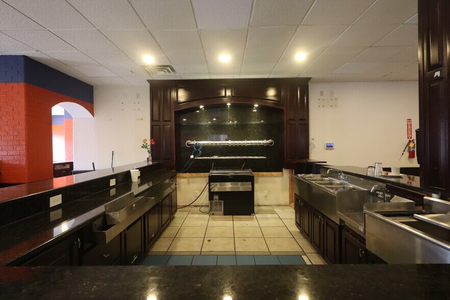 More Photos Of 4243 Montgomery Blvd NE, Albuquerque Restaurant For Lease