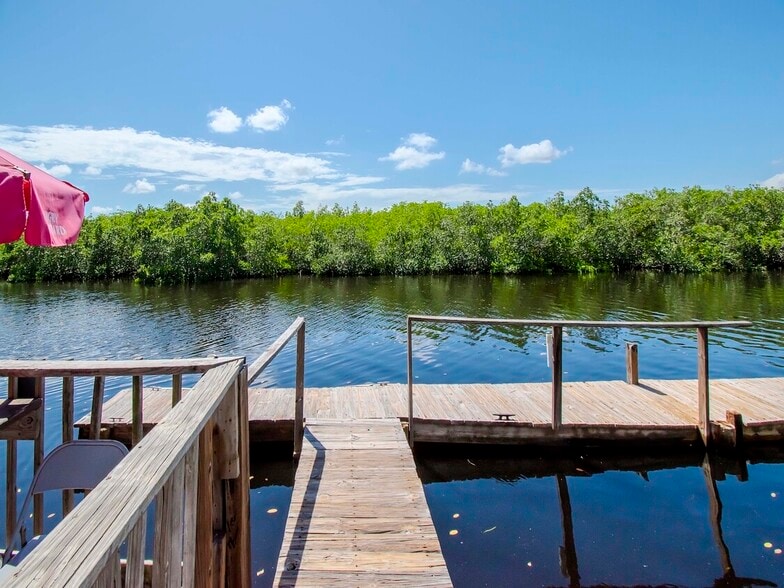 More Photos Of 1761 Beckett Way & US Highway 19, Tarpon Springs Bar For Sale