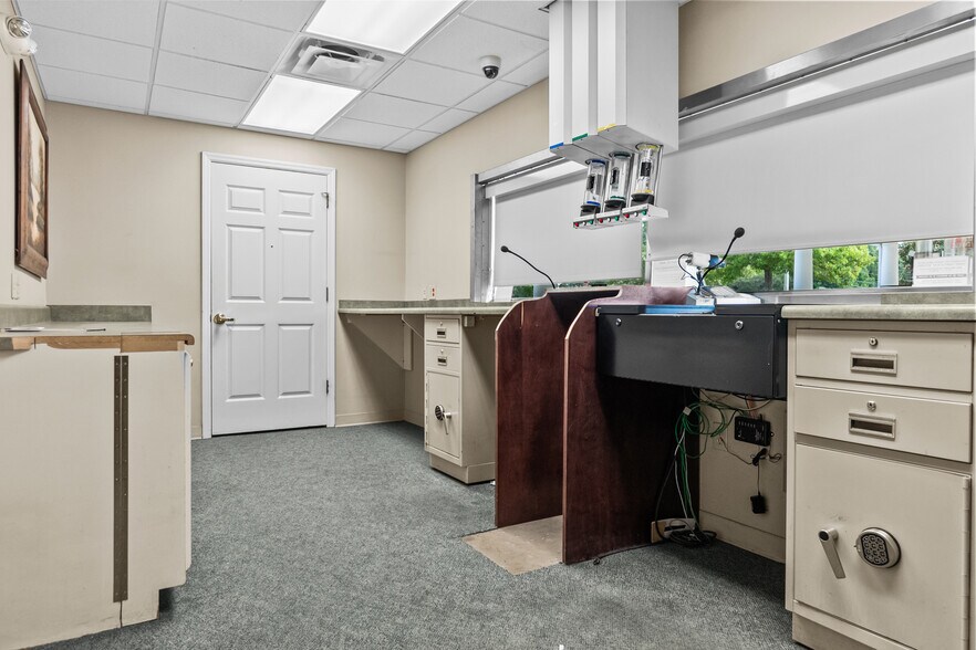 More Photos Of 239 Cedric St, Leesburg Office For Sale