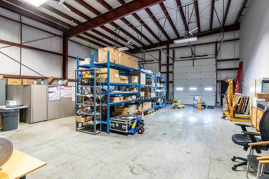 More Photos Of 376 Dry Bridge Rd, North Kingstown Warehouse For Sale
