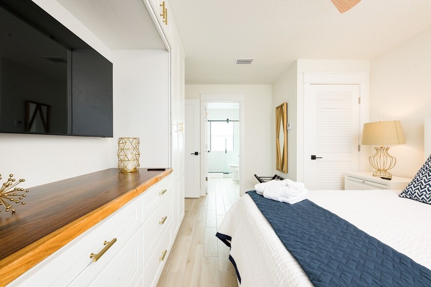 More Photos Of 701 N Ocean Shore Blvd, Flagler Beach Office Residential For Sale