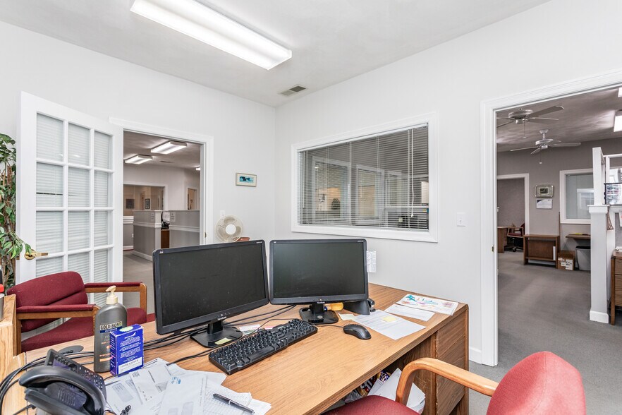 More Photos Of 1186 S State Route 157, Edwardsville Loft Creative Space For Sale