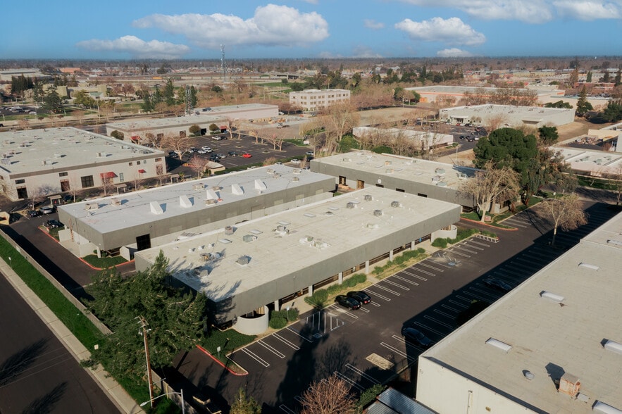 Primary Photo Of 1581 Cummins Dr, Modesto Research And Development For Lease