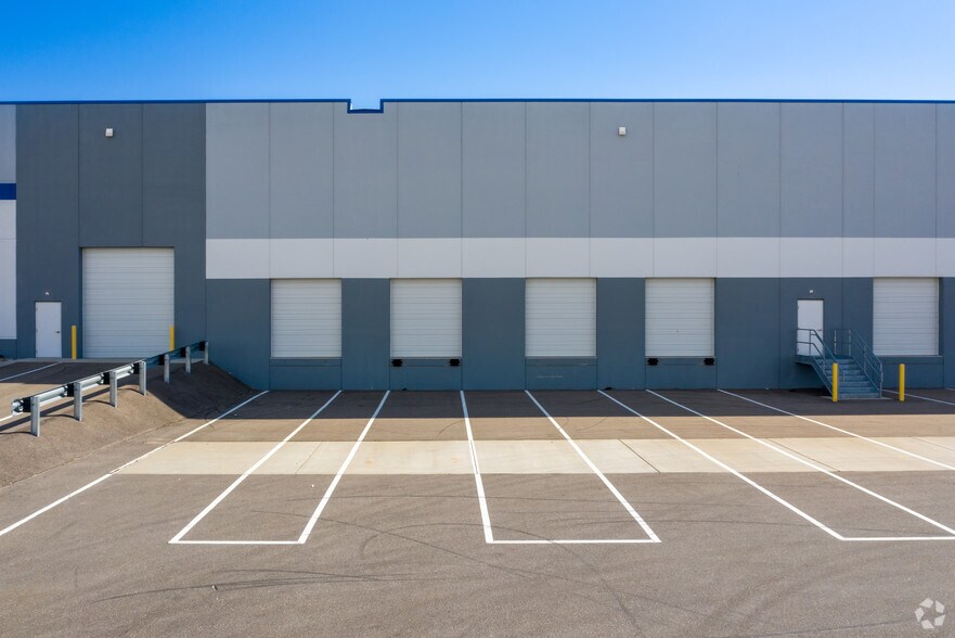More Photos Of 750 Innovation Blvd, Shakopee Warehouse For Lease