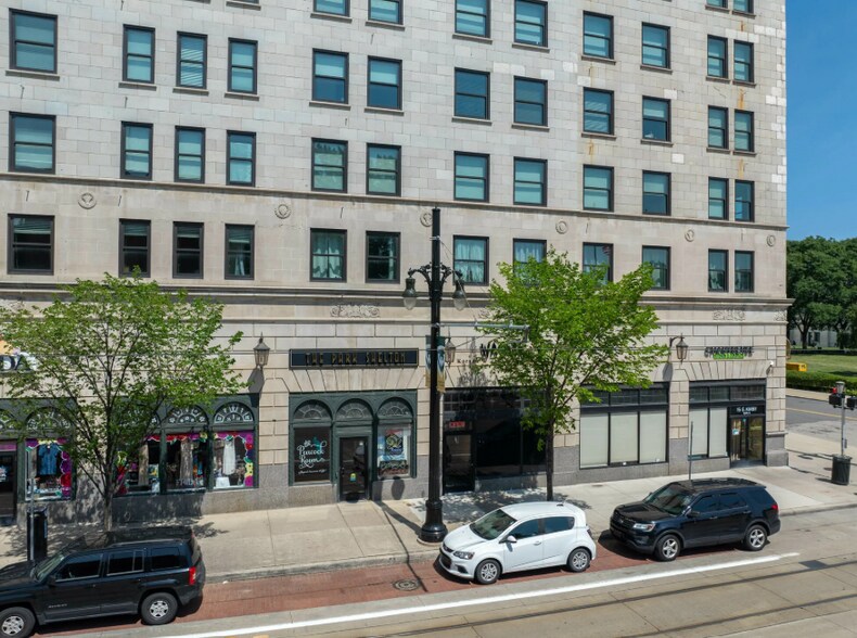 More Photos Of 15 E Kirby St, Detroit Apartments For Lease