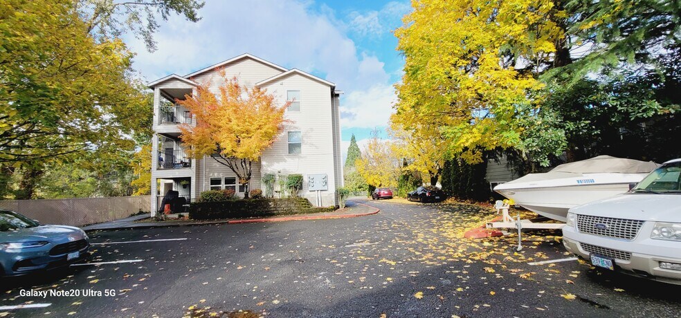 More Photos Of 8824-8828 SE Flavel St, Portland Apartments For Sale