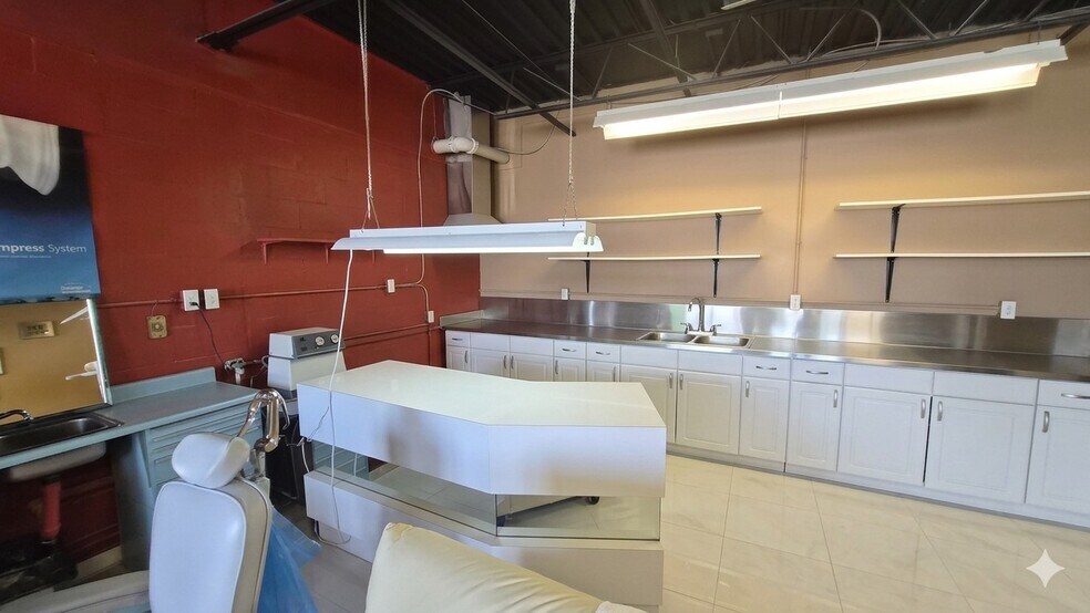 More Photos Of 2351 Royal Windsor Dr, Mississauga Flex For Sale