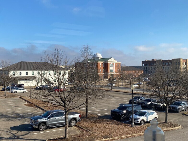 More Photos Of 84 Clark Blvd, Tupelo Office For Lease