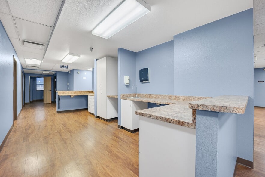 More Photos Of 1605 N Union Blvd, Colorado Springs Medical For Sale