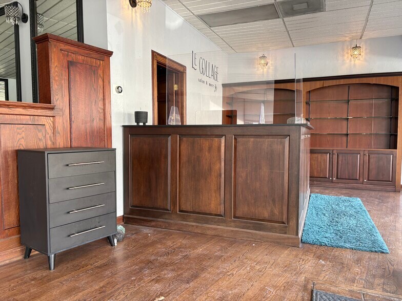 More Photos Of 200 E Main St, Mount Kisco Freestanding For Lease