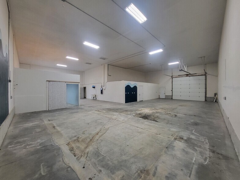 More Photos Of 3938 E 240 North, Rigby Warehouse For Lease