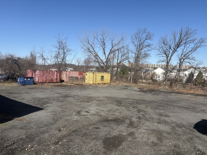 Primary Photo Of 5600 Vine St, Alexandria Land For Lease