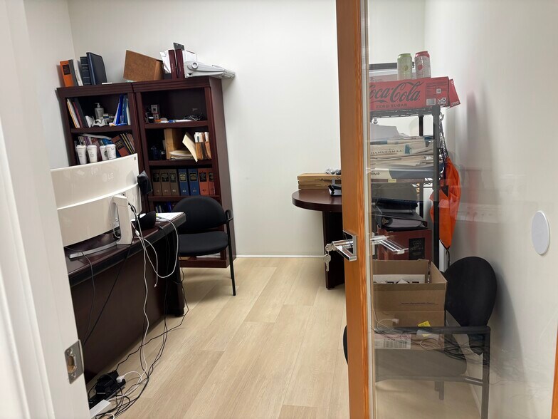 More Photos Of 346 N Azusa Ave, La Puente Storefront Retail Office For Sale