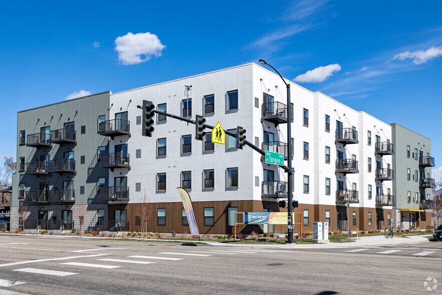 More Photos Of 2550 W Targee St, Boise Apartments For Sale