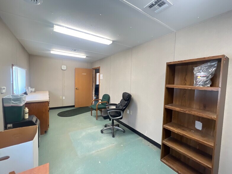 More Photos Of 629 Spruce Street, Sault Sainte Marie Industrial For Sale