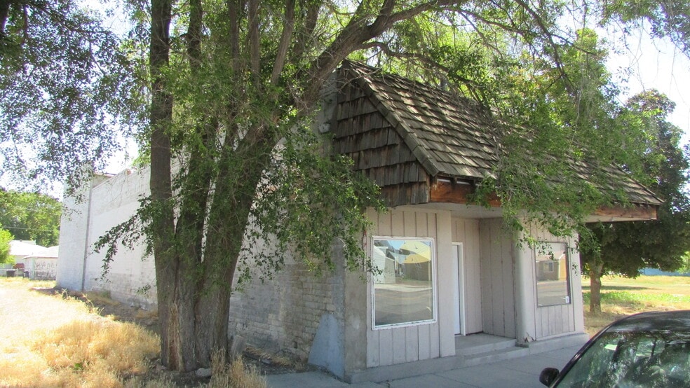 Primary Photo Of 512-538 Main St, Tulelake Storefront For Sale