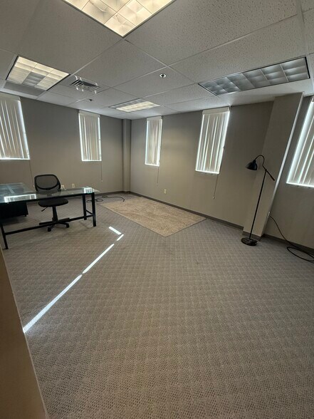 More Photos Of 234 Brooks St, Worcester Warehouse For Lease