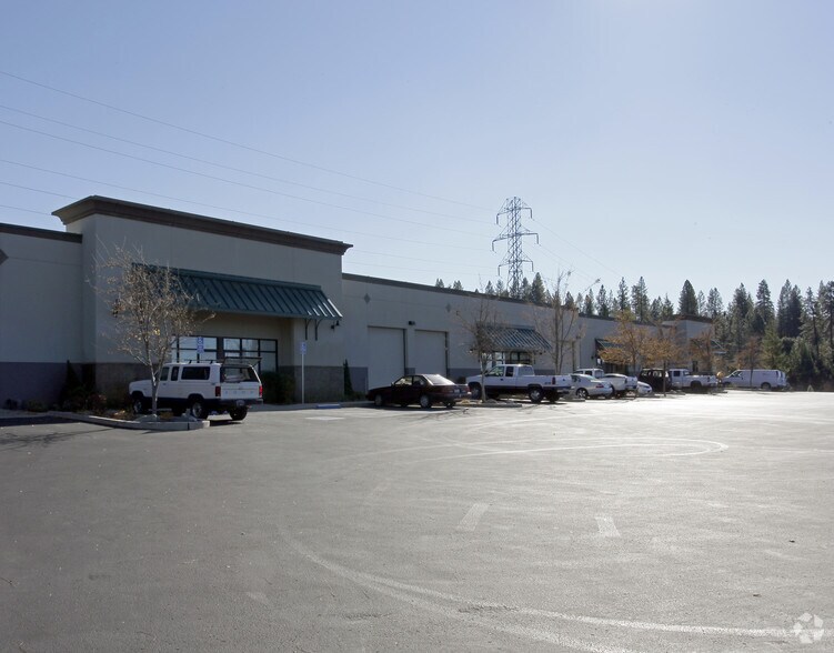 More Photos Of 1050 Whispering Pines Ln, Grass Valley Warehouse For Lease