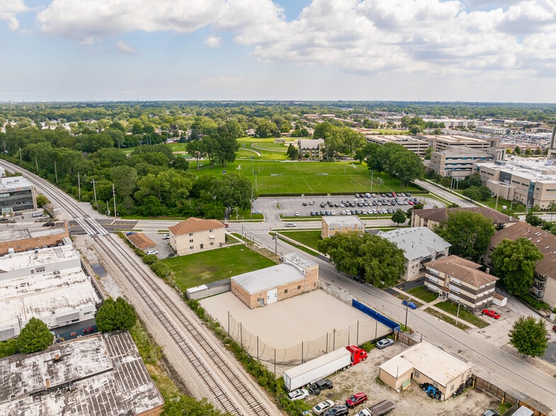 More Photos Of 4520 Rumsey Ave, Oak Lawn Industrial For Sale