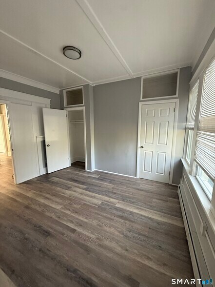 More Photos Of 80-82 Maple Ave, New London Apartments For Sale