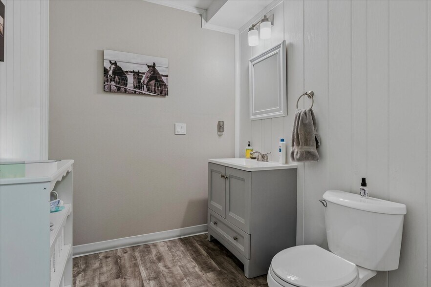 More Photos Of 350 W Kiowa Ave, Elizabeth Office For Sale