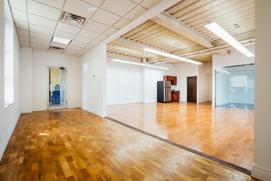 More Photos Of 384 Troutman St, Brooklyn Loft Creative Space For Lease