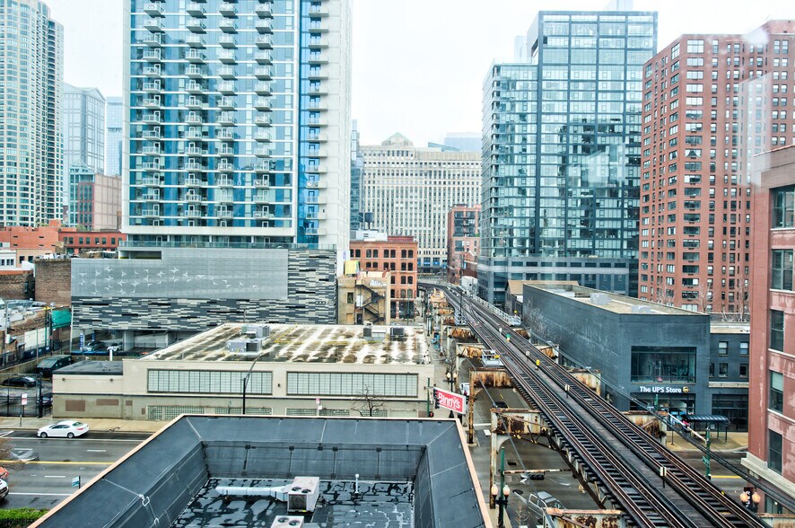More Photos Of 225 W Ohio St, Chicago Office For Lease