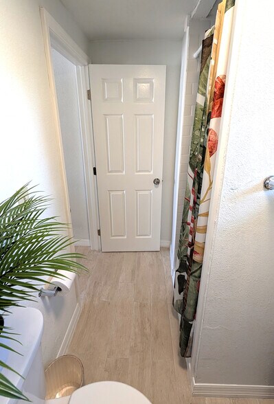 More Photos Of 13901 Old Dixie Hwy, Hudson Multifamily For Sale
