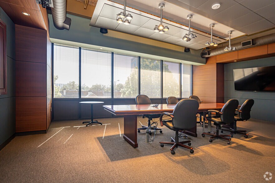 More Photos Of 5551 Corporate Blvd, Baton Rouge Office For Sale