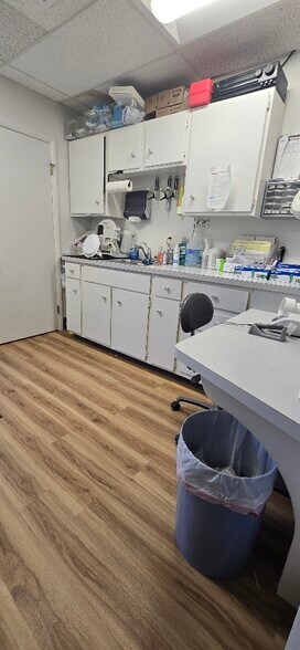 More Photos Of 4933 Jamesville Rd, Jamesville Medical For Lease