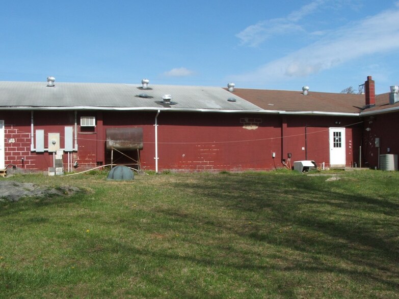 More Photos Of 1528 Four Locust Hwy, Keysville Office For Sale