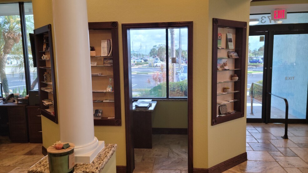 More Photos Of 473 S Indiana Ave, Englewood Coworking Space