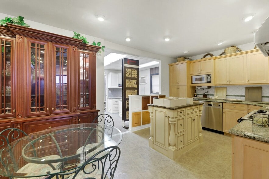 More Photos Of 209-211 Central Ave, East Newark Manufacturing For Sale