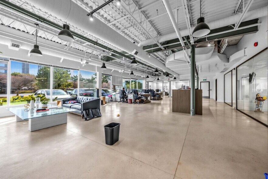 More Photos Of 2770 14th Ave, Markham Office For Lease