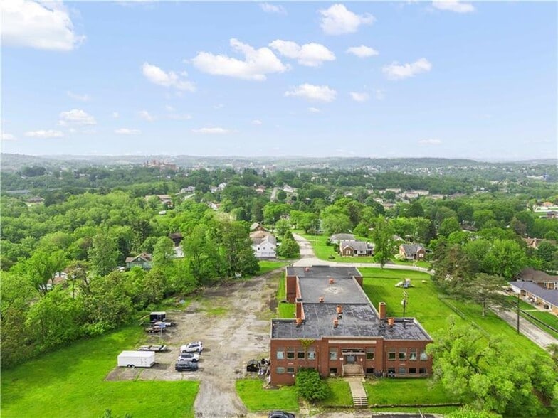 More Photos Of 1530 Hillcrest Ave, Washington Schools For Sale