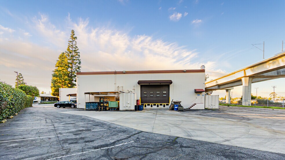 More Photos Of 750 S Douglas St, El Segundo Flex For Lease