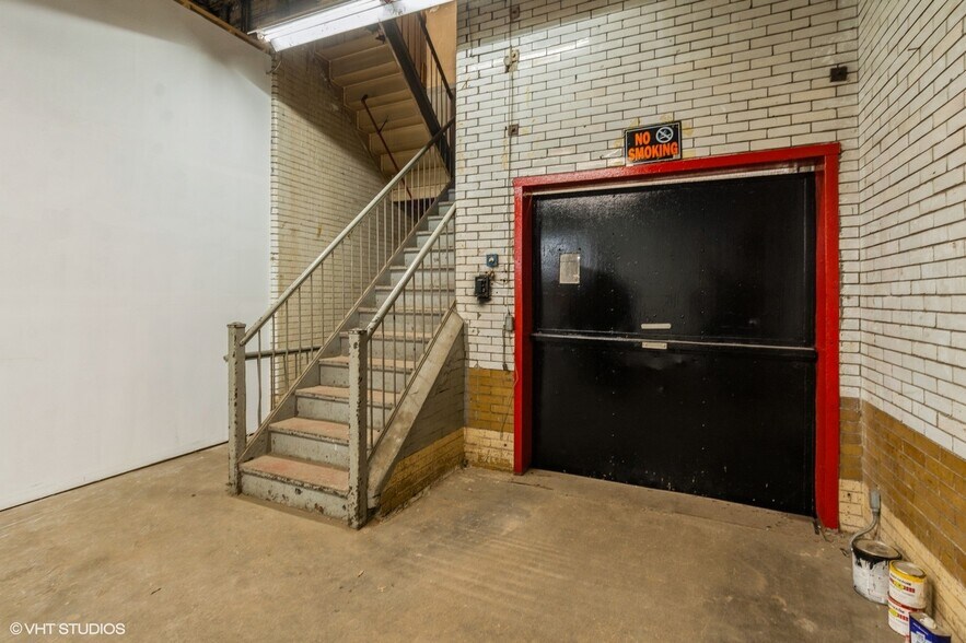 More Photos Of 5041-5047 N Western Ave, Chicago Flex For Lease