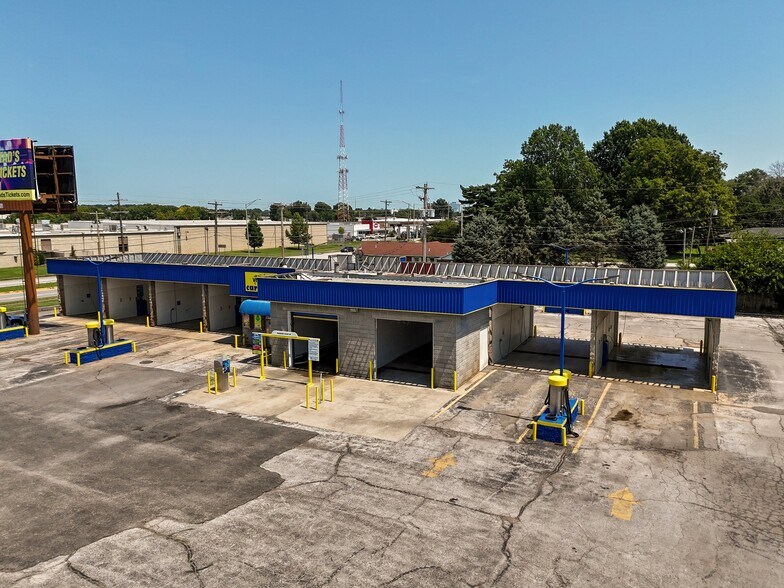 More Photos Of 2812 E Chestnut Expy, Springfield Carwash For Sale