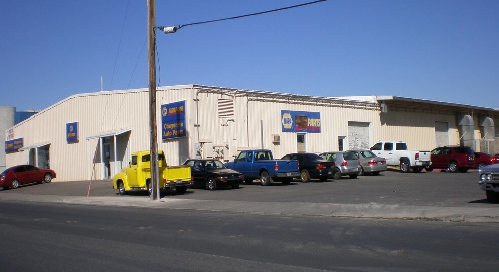 More Photos Of 4675 S Polaris Ave, Las Vegas Warehouse For Lease