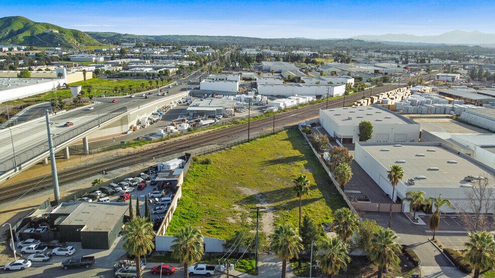 More Photos Of 1350 Citrus St, Riverside Manufacturing For Lease