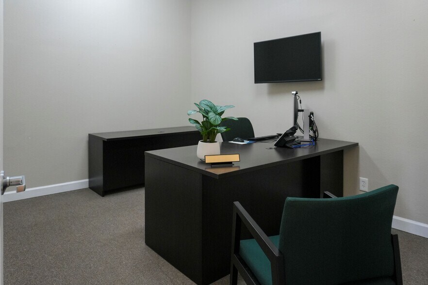 More Photos Of 15217 S Padre Island Dr, Corpus Christi Office For Lease