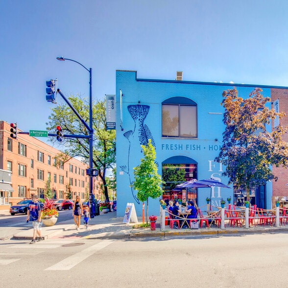 More Photos Of 2954-2958 N Sheffield Ave, Chicago Storefront For Lease