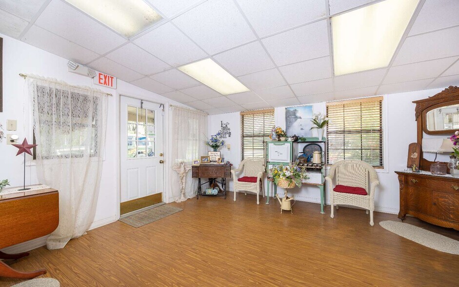 More Photos Of 11973 SE County Road 132, Jasper Office Residential For Sale