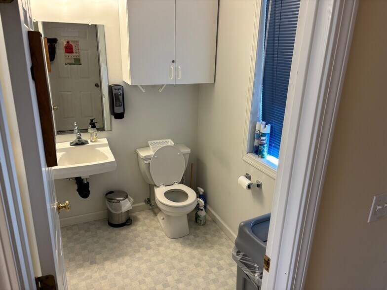 More Photos Of 200 W Center St, Manchester Office For Lease