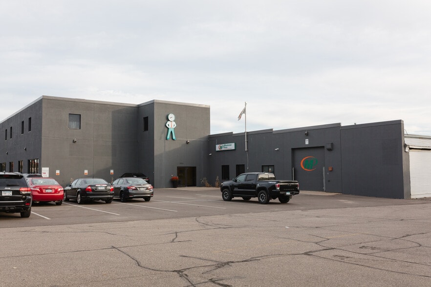 More Photos Of 4024 Washington Ave N, Minneapolis Warehouse For Lease