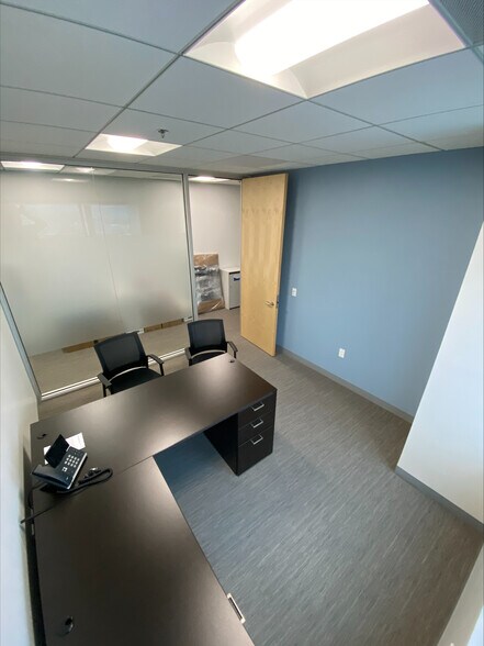 More Photos Of 330 N Brand Blvd, Glendale Office For Lease